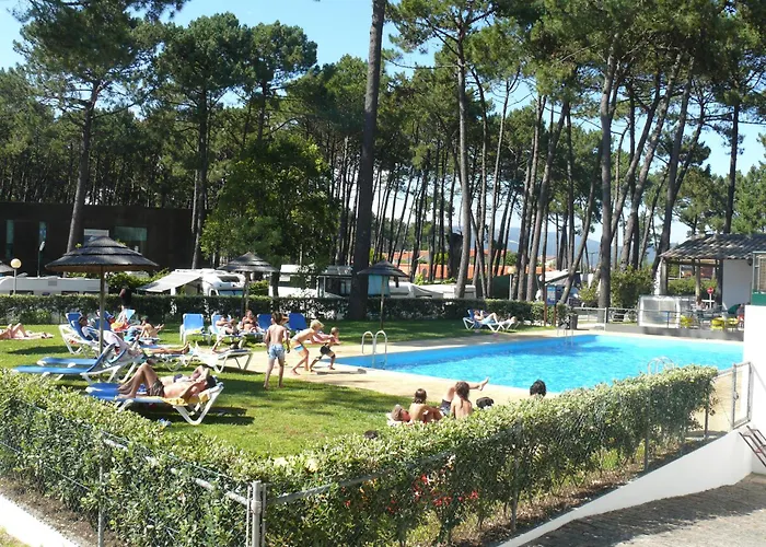 Parque De Campismo Orbitur Кемпинг